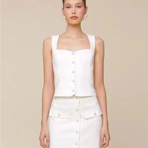 Avec Les Filles White Sweetheart Neckline Vest Top